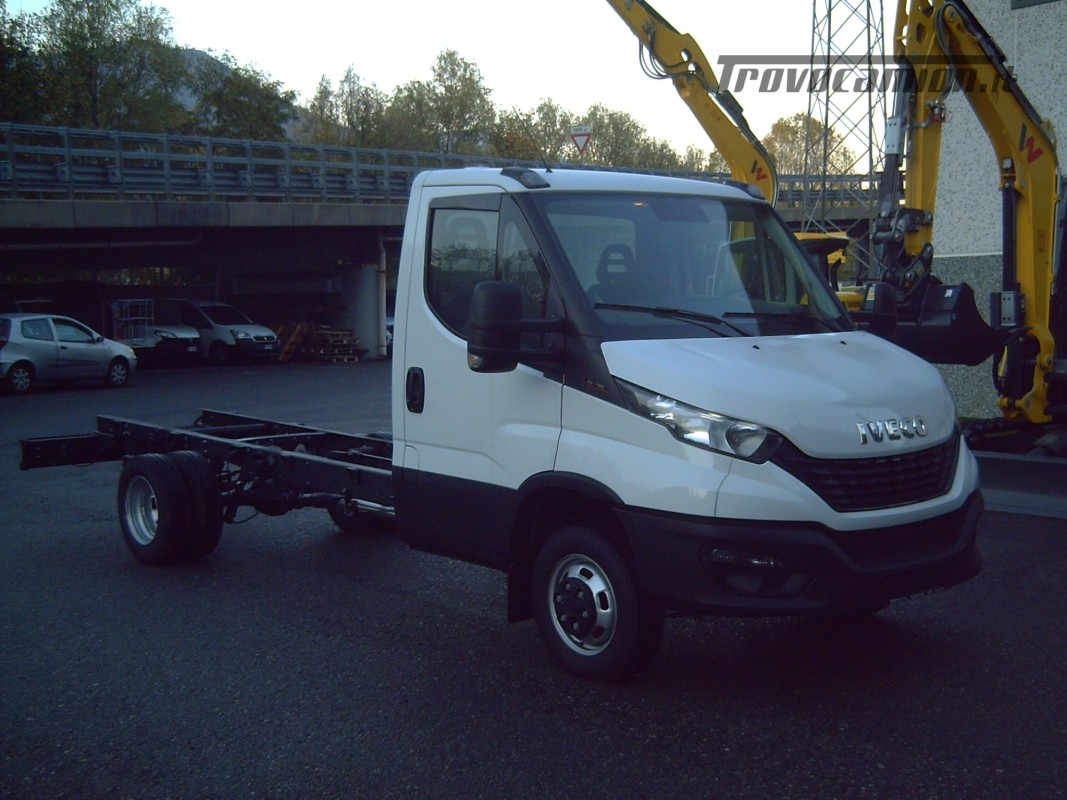 IVECO DAILY 35C18  Machineryscanner