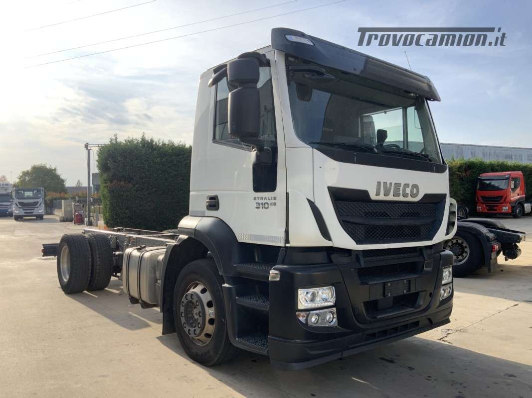 IVECO STRALIS 310  Machineryscanner