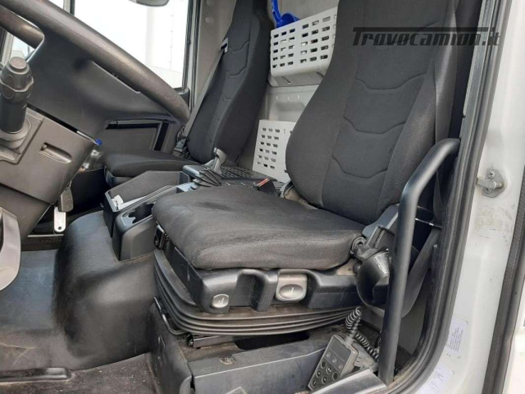 EUROCARGO 140E25/P  Machineryscanner