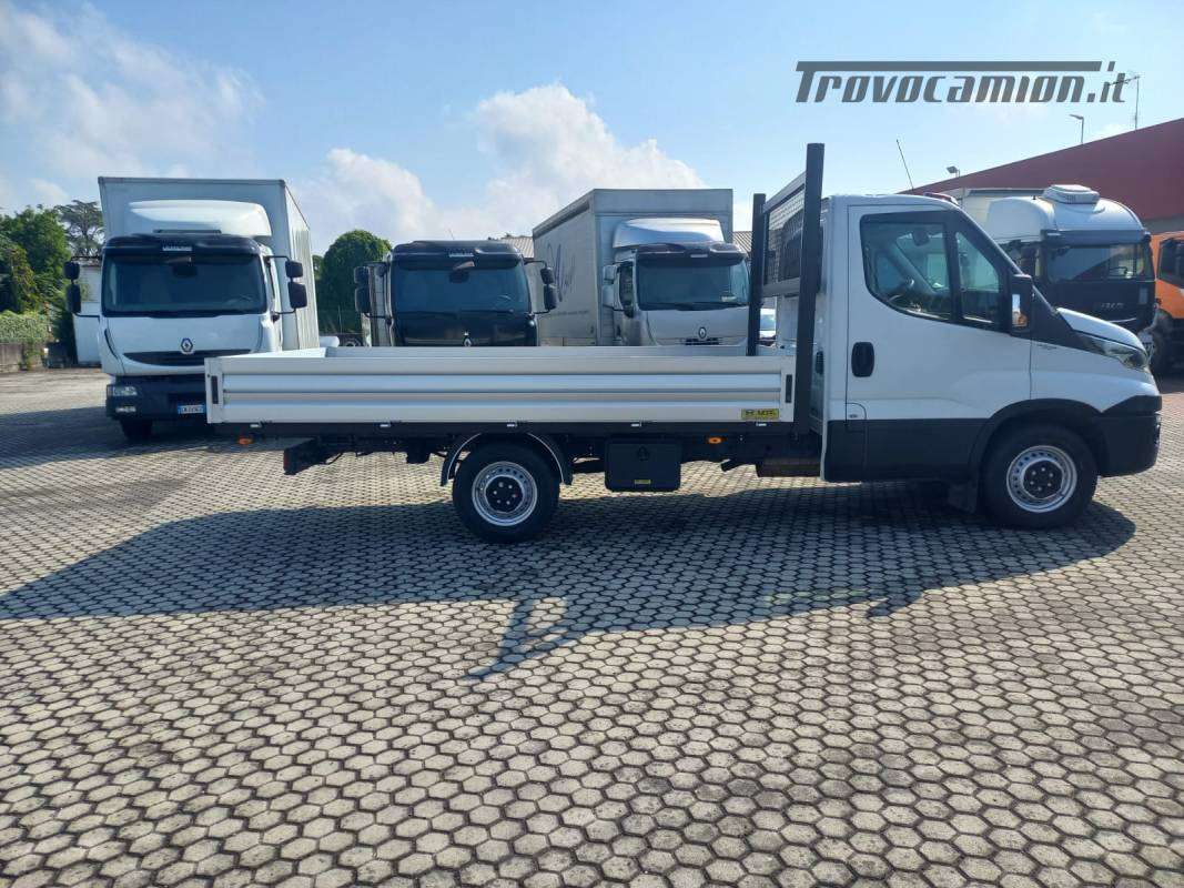 IVECO DAILY 35S15  Machineryscanner