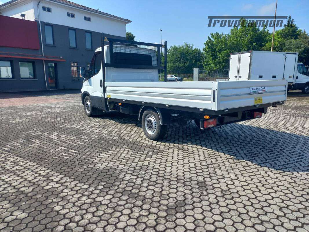 IVECO DAILY 35S15  Machineryscanner