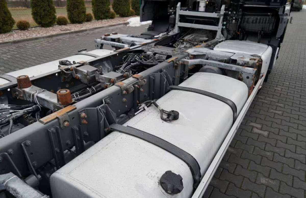 XF 480 ATTACCO COMPLETO A TELAIO PER CASSE MOBILI  Machineryscanner