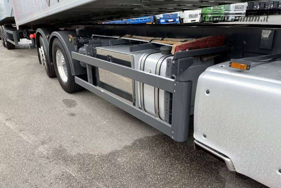 XF 480 RIBALTABILE   RIMORCHIO RIBALTABILE 2021 6X2  Machineryscanner